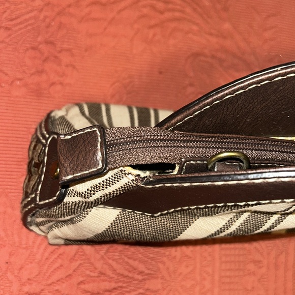 Fossil Modern Vintage: Cloth & Faux Leather Purse, Removable Strap - Picture 11 of 13